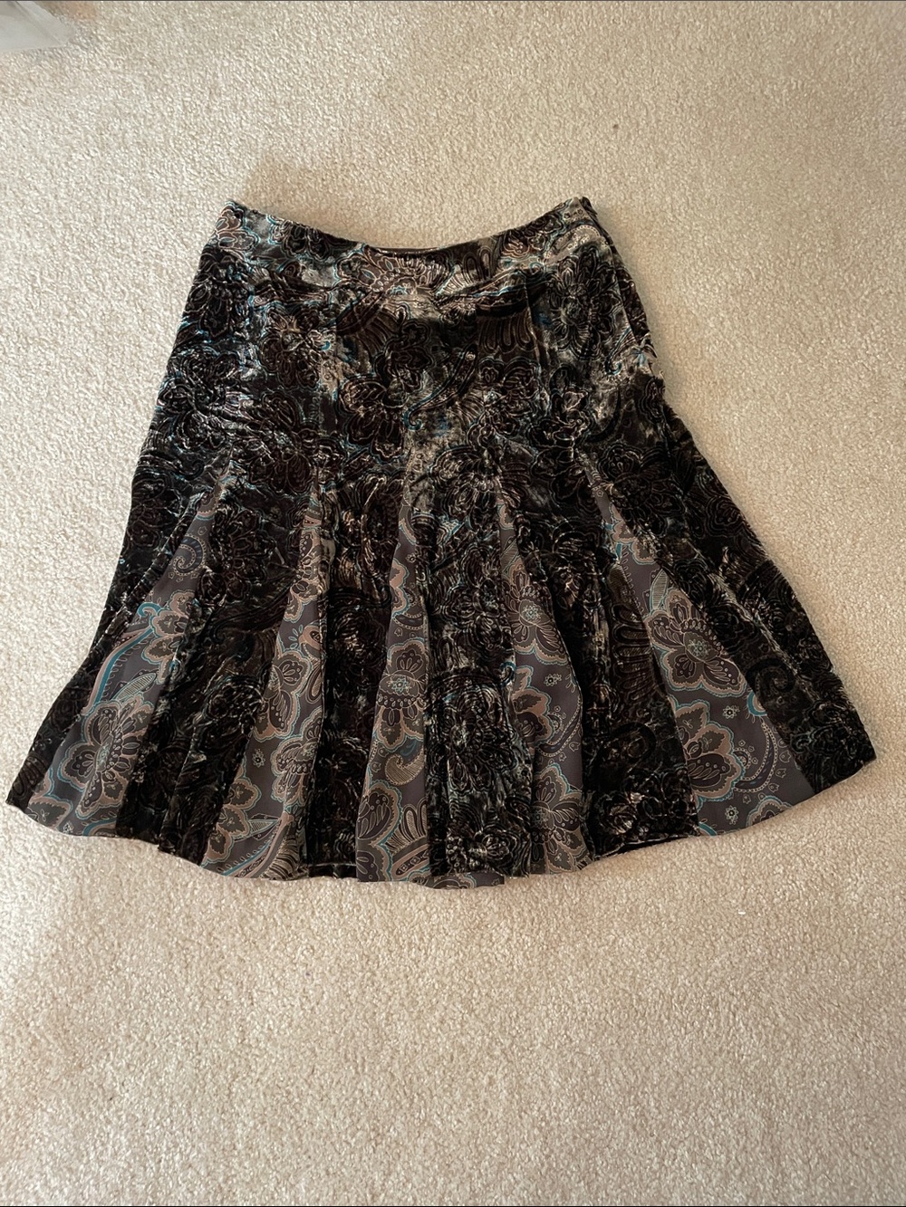 LOFT Black and Gray Paisley Velvet-Trim Skater Skirt